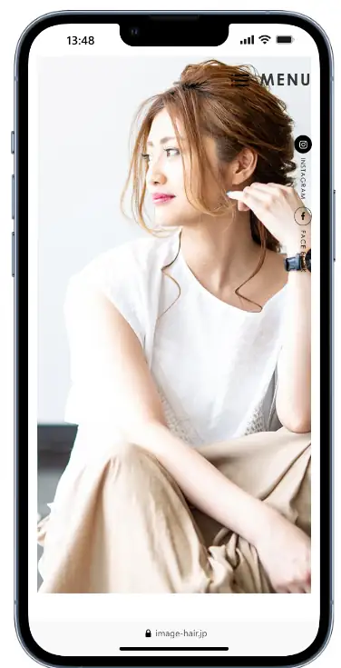 ヘアサロン向けオリジナルHPのスマートフォン画面